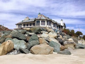 Corner house Saint Malo Beach