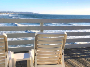 lounge chairs crystal pier san diego