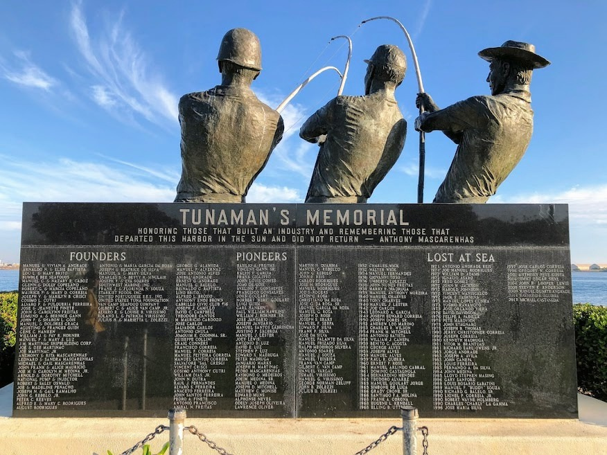 tunamans memorial statue shelter island